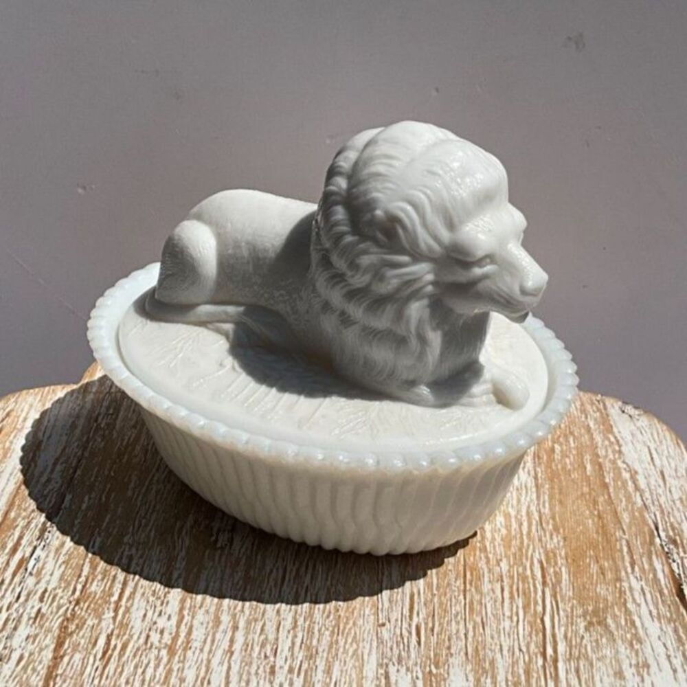 Antique EAPG McKee white milk glass lion on split rib lidded picket fence dish
